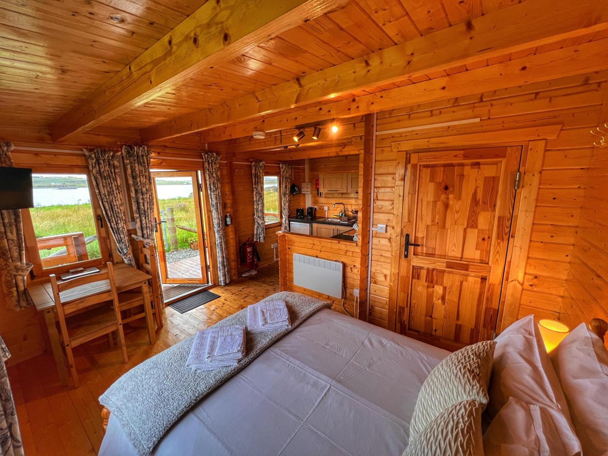 Harlosh Log Cabins Dunvegan  Szoba fotó